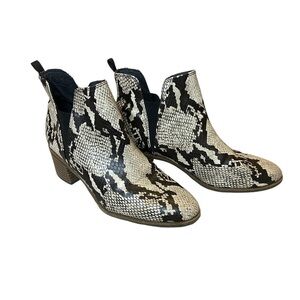 Dr Scholls Animal Print/Snake Skin Ankle Booties Size 8